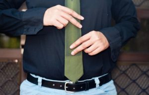 как подобрать галстук шаг 2